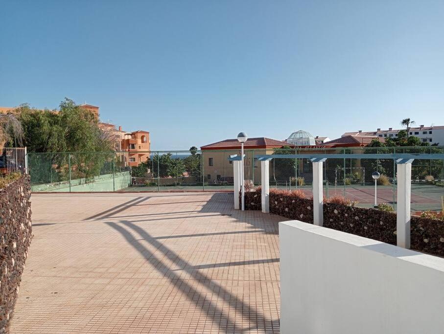 Apartamento Golf Del Sur San Miguel de Abona Luaran gambar